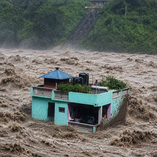 ‘Miracle house’ that stood firm as floods devastated Nepal hailed as symbol of survival