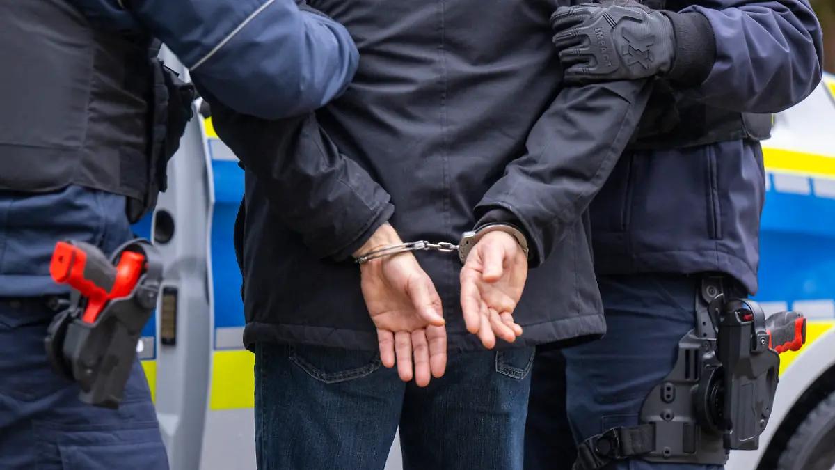 Woman detained with 1,000 narcotic pills in Mattakkuliya