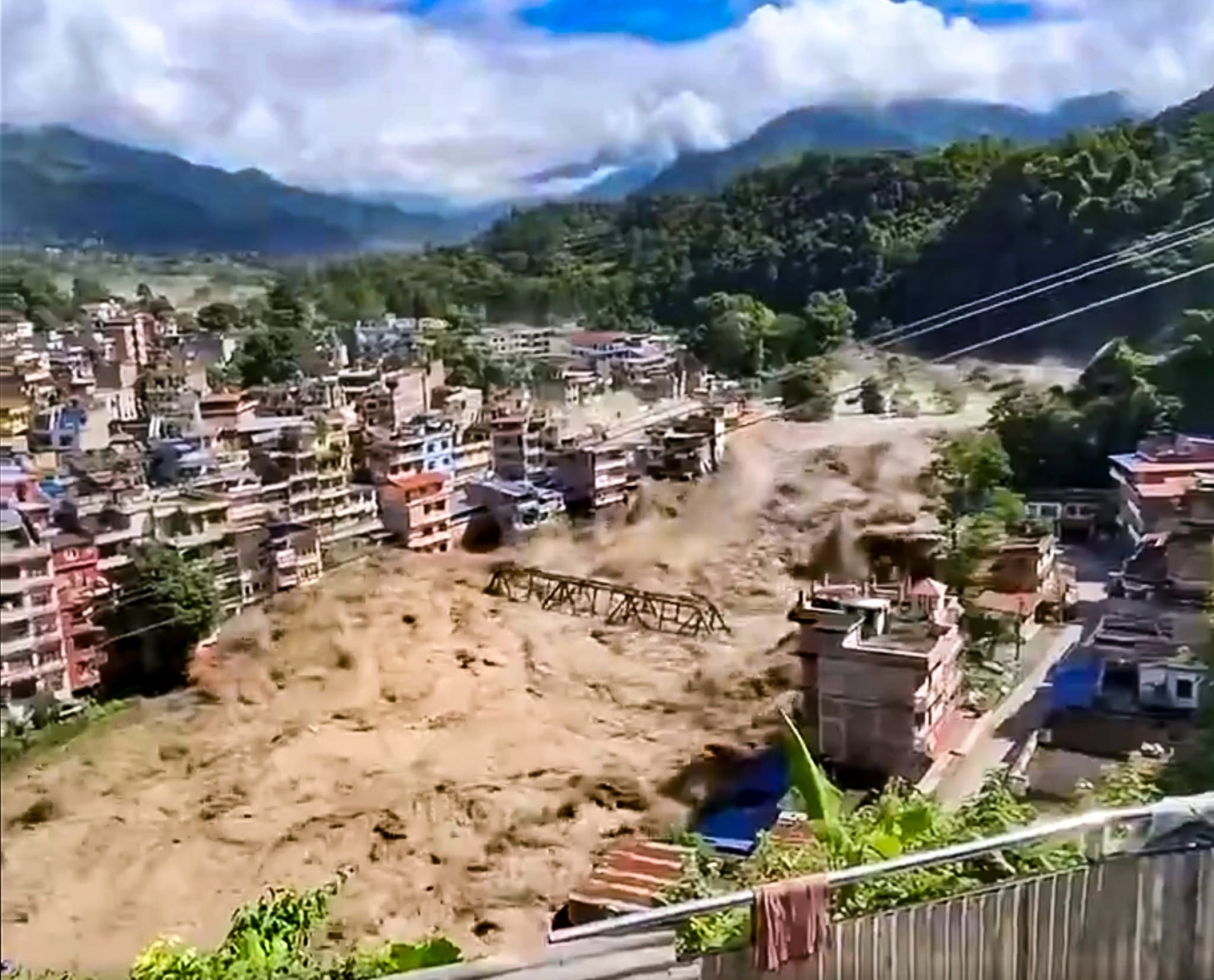 Nearly 400 Tourists Reported Missing After Flash Floods Hit Nepal