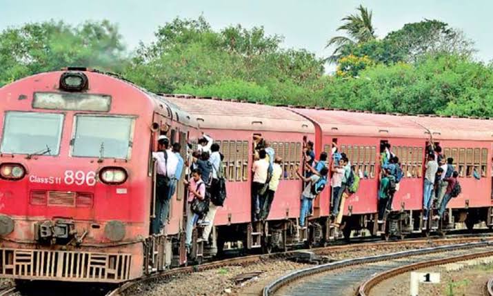 Train services between Colombo and Peradeniya to resume on October 2