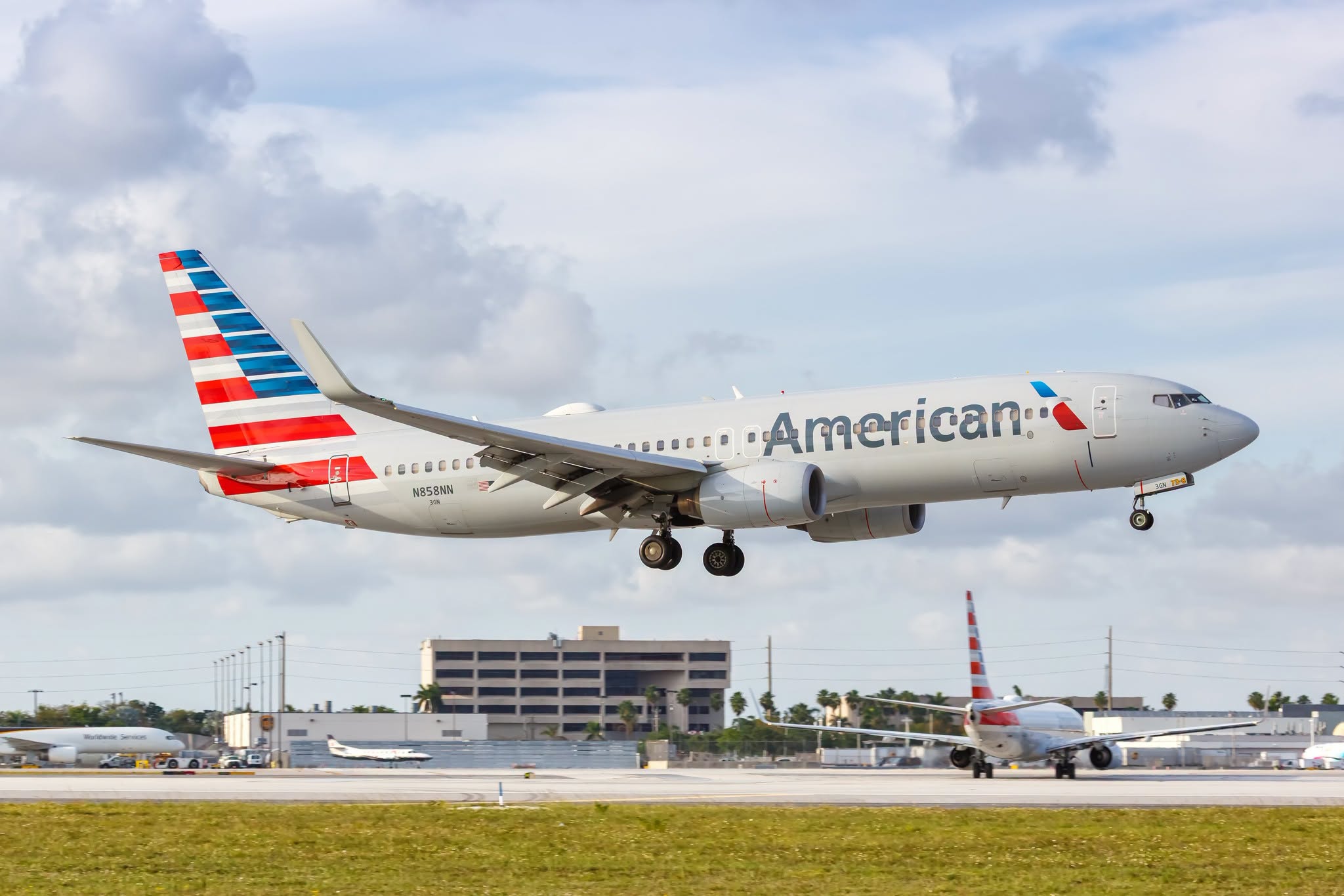 Woman Detained After Allegedly Stripping Naked on US Flight
