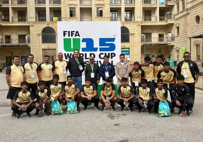 Sports Minister Meets Sri Lanka U-15 Football Team at FIFA World Cup Festival in Baku
