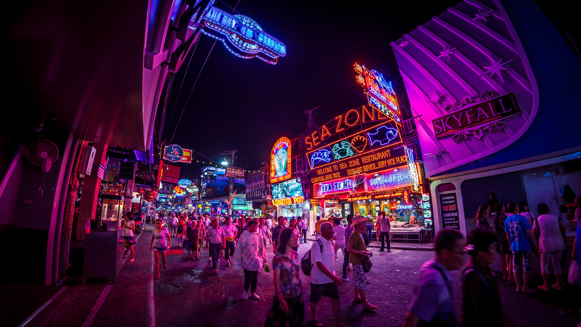 Thailand issues prostitution warning as 5,000 US sailors arrive in Pattaya after 200 days at sea