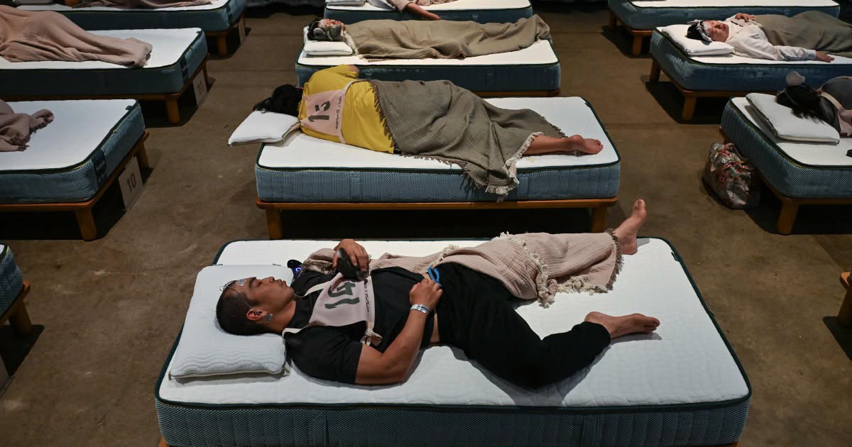Japan Hosts Unusual Competition to Find the Best Sleeper