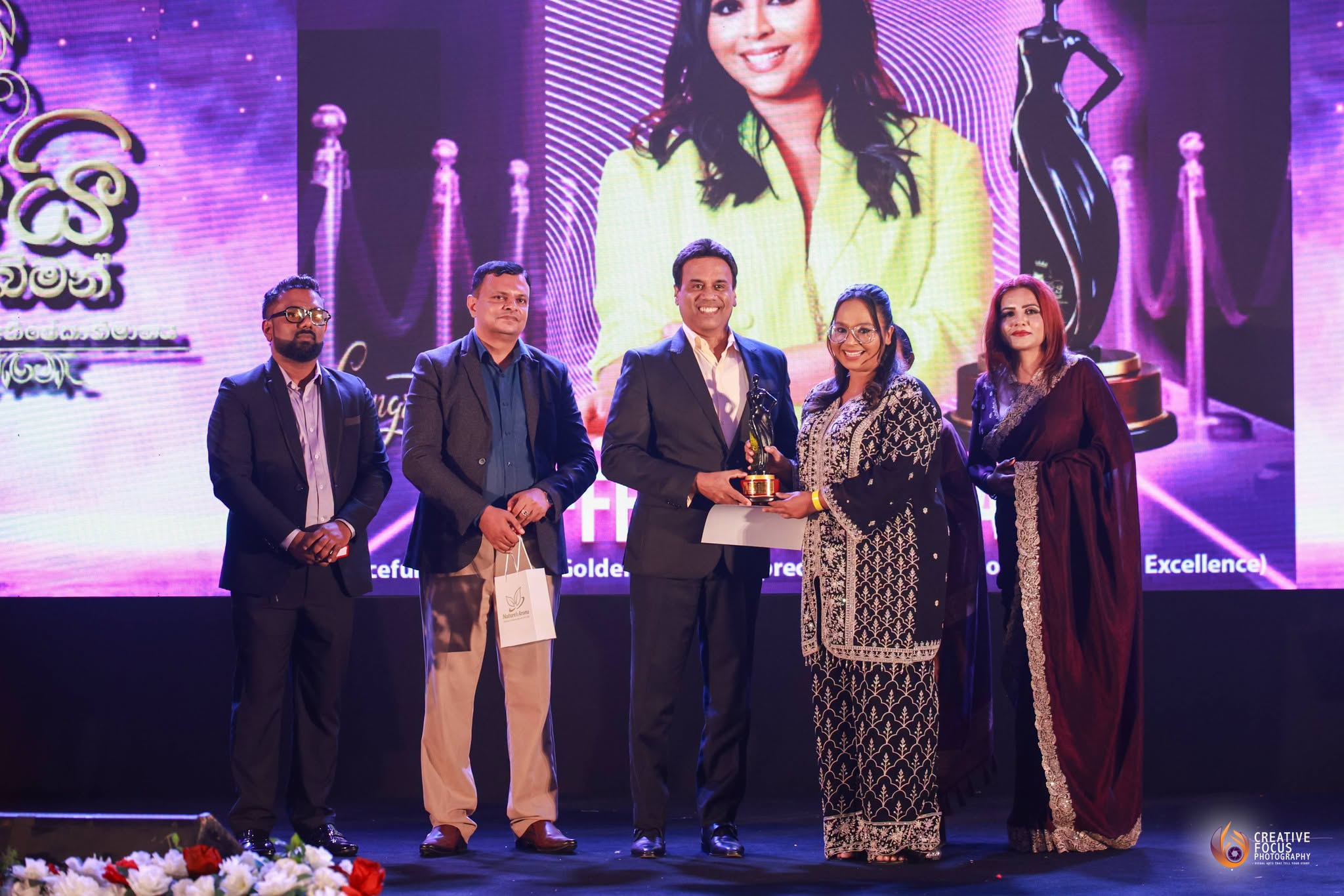 Raffealla Fernando Honoured with Visionary Women Excellence Award at Ayai Diri Abiman 2026