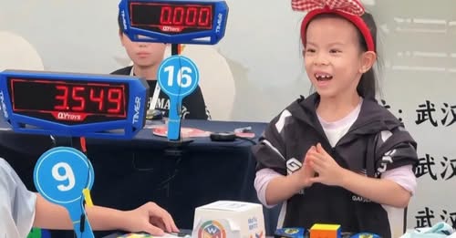Six-year-old Chinese Girl Sets New Rubik's Cube World Record